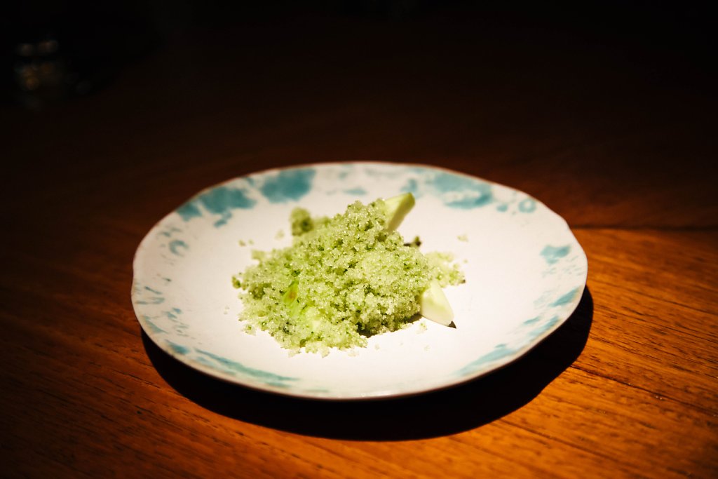 Green mango with sugar