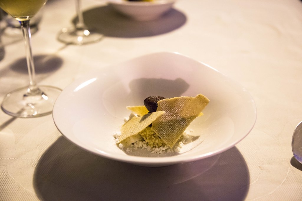 Hazelnut and blueberries