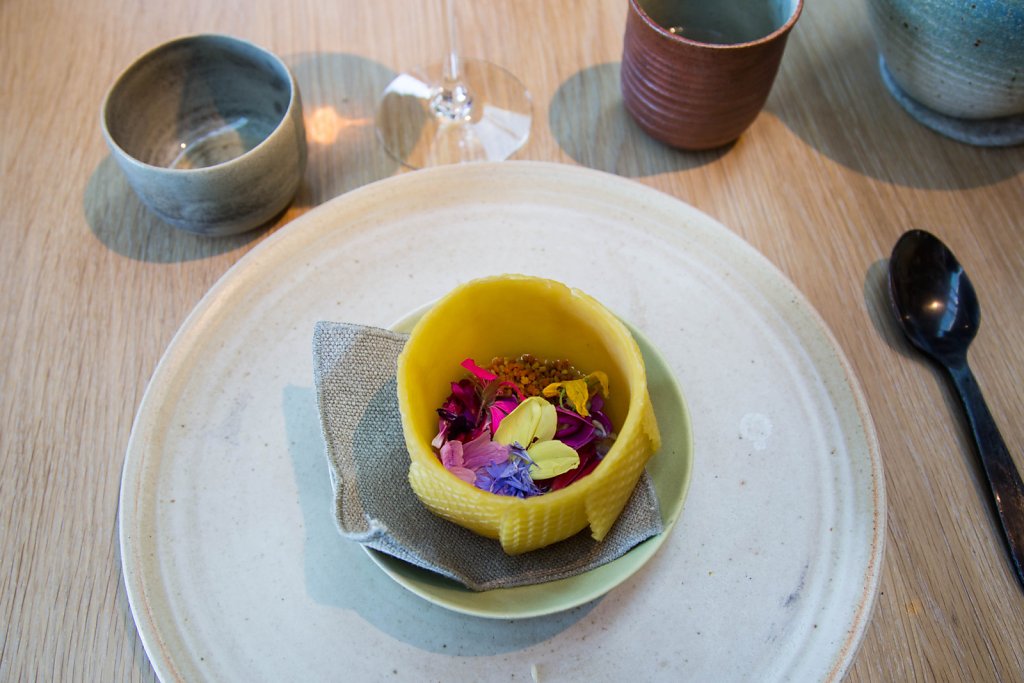 Wax broth with pollen