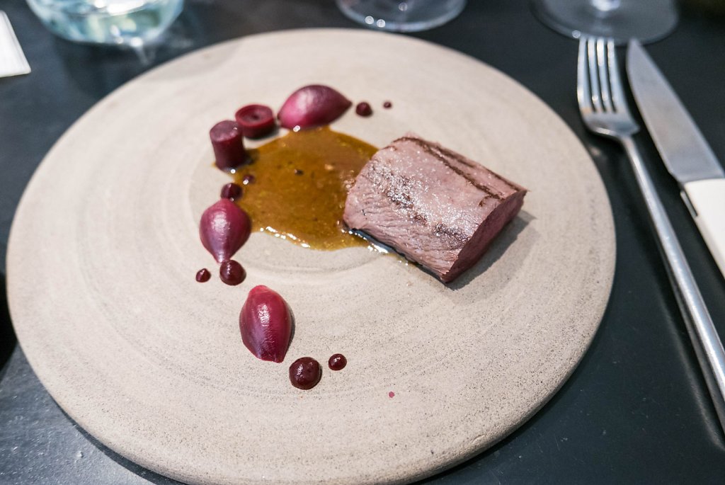 Deer & beetroot